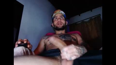 Snapshot of stivenunivers996 chatting on 01/11/25, 12:44 stiven online show from 01/11/25, 12:44