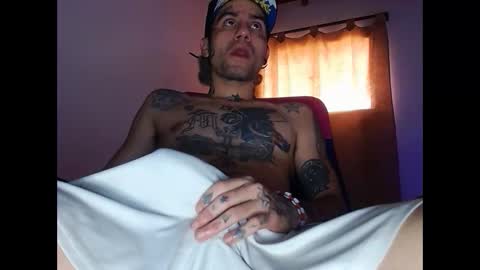 Snapshot of stivenunivers996 chatting on 02/15/25, 04:23 stiven online show from 02/15/25, 04:23