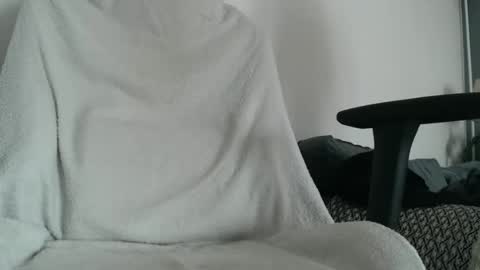 stivglatpik online show from 10/19/25, 02:29