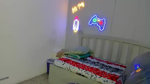 Snapshot of stiwentwink chatting on 10/29/25, 01:35 Stiwen online show from 10/29/25, 01:35