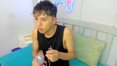 Snapshot of stiwentwink chatting on 11/11/25, 12:16 Stiwen online show from 11/11/25, 12:16