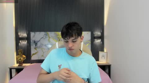 Snapshot of stiwentwink chatting on 11/16/25, 04:34 Stiwen online show from 11/16/25, 04:34