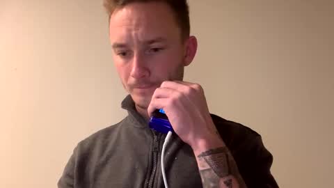 Snapshot of stixxsupplements chatting on 12/28/24, 07:00 Louis online show from 12/28/24, 07:00