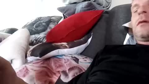 Snapshot of stjoni100 chatting on 04/19/26, 04:39 stjoni100 online show from 04/19/26, 04:39