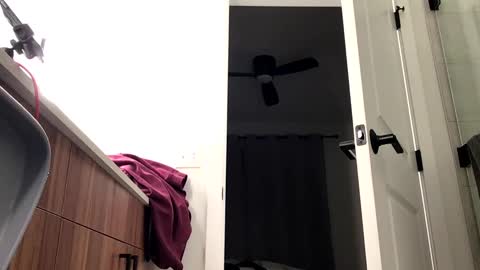 Snapshot of stlhotwifeguy chatting on 12/28/24, 03:58 stlhotwifeguy online show from 12/28/24, 03:58