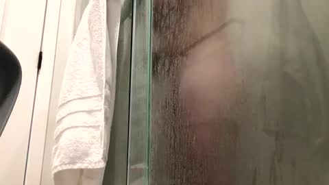 Snapshot of stlhotwifeguy chatting on 12/31/24, 03:42 stlhotwifeguy online show from 12/31/24, 03:42