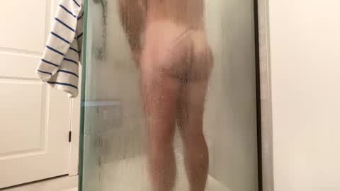 Snapshot of stlhotwifeguy chatting on 09/22/25, 05:04 stlhotwifeguy online show from 09/22/25, 05:04