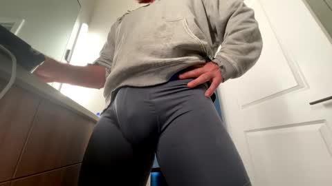 Snapshot of stlhotwifeguy chatting on 10/06/25, 05:21 stlhotwifeguy online show from 10/06/25, 05:21