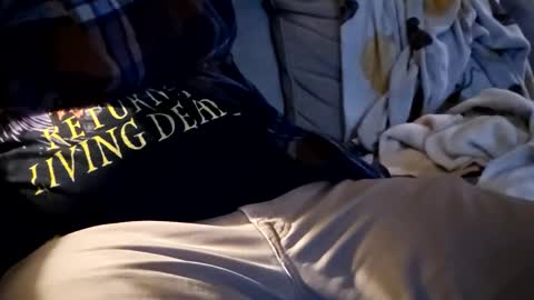 Snapshot of stockinggeek chatting on 11/18/25, 04:28 StockingGeek online show from 11/18/25, 04:28