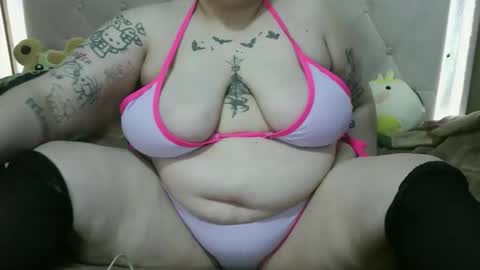 Snapshot of stonedbbw01 chatting on 02/06/26, 08:29 stonedbbw01 online show from 02/06/26, 08:29