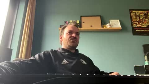 Snapshot of stonednboner chatting on 04/11/26, 01:37 Stonerboner online show from 04/11/26, 01:37