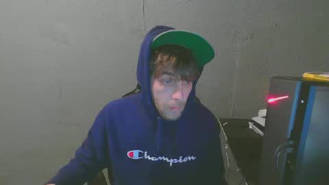 Snapshot of stonedpanda77 chatting on 02/02/25, 09:02 stonedpanda77 online show from 02/02/25, 09:02