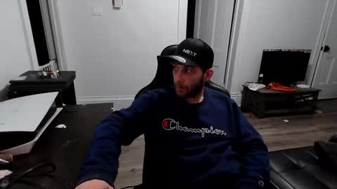 Snapshot of stonedpanda77 chatting on 12/22/25, 01:57 stonedpanda77 online show from 12/22/25, 01:57