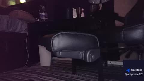 Snapshot of stoner394 chatting on 10/20/25, 11:16 stoner394 online show from 10/20/25, 11:16