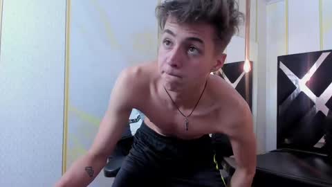 stonne69 online show from 03/04/25, 10:16