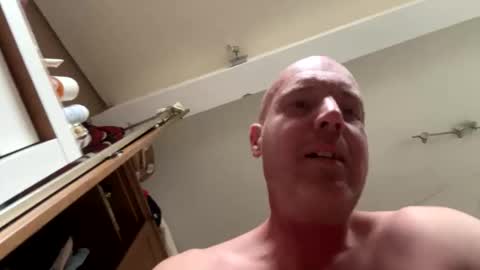 Stoodley22 online show from 10/01/25, 03:07