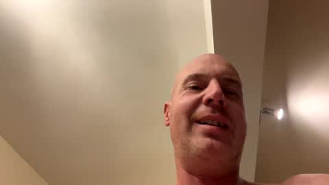 Stoodley22 online show from 11/18/25, 03:49