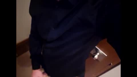 Snapshot of stopshottttt chatting on 10/21/25, 05:02 stopshottttt online show from 10/21/25, 05:02