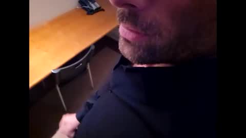 Snapshot of stopshottttt chatting on 11/03/25, 03:35 stopshottttt online show from 11/03/25, 03:35