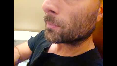 Snapshot of stopshottttt chatting on 11/20/25, 06:40 stopshottttt online show from 11/20/25, 06:40