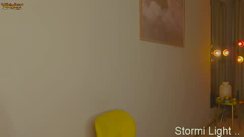 Snapshot of stormi_light chatting on 04/25/26, 07:44 Stormi online show from 04/25/26, 07:44