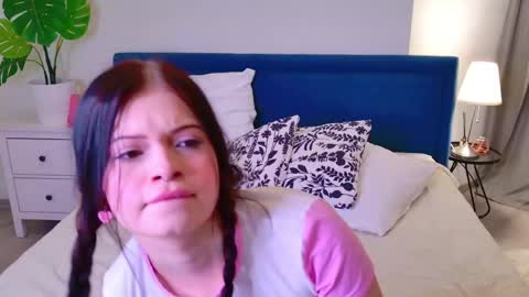 Leila online show from 04/28/26, 06:07