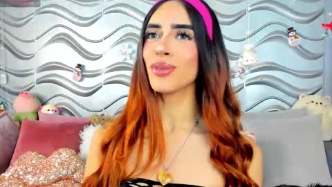 Snapshot of stormirusso chatting on 12/10/24, 01:43 Mar online show from 12/10/24, 01:43