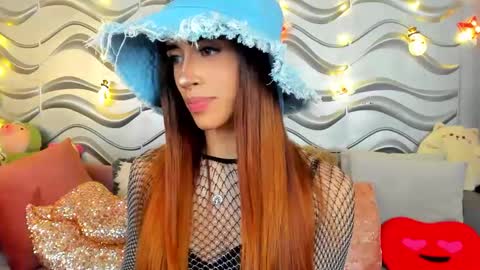 Snapshot of stormirusso chatting on 12/22/24, 04:39 Mar online show from 12/22/24, 04:39