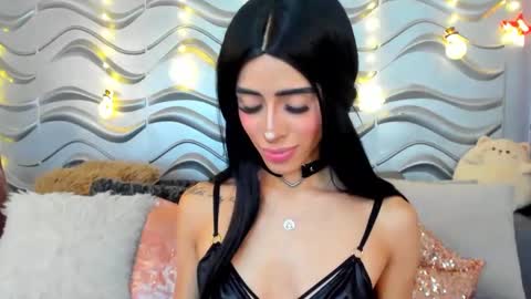 Snapshot of stormirusso chatting on 12/27/24, 02:14 Mar online show from 12/27/24, 02:14