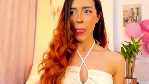 Snapshot of stormirusso chatting on 02/15/25, 02:37 Mar online show from 02/15/25, 02:37