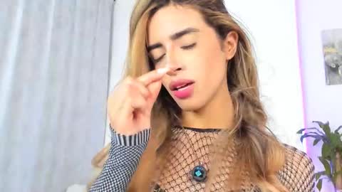 Snapshot of stormirusso chatting on 09/11/25, 11:49 Mar online show from 09/11/25, 11:49