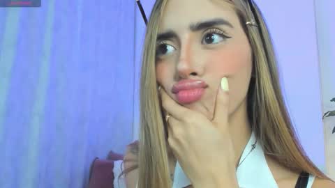 Snapshot of stormirusso chatting on 10/01/25, 02:28 Mar online show from 10/01/25, 02:28