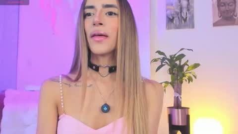 Snapshot of stormirusso chatting on 10/02/25, 01:01 Mar online show from 10/02/25, 01:01