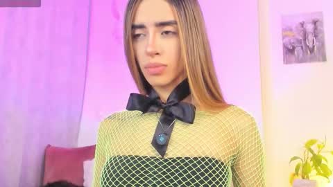 Snapshot of stormirusso chatting on 10/06/25, 03:26 Mar online show from 10/06/25, 03:26