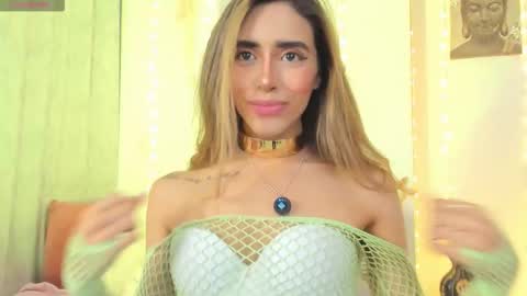 Snapshot of stormirusso chatting on 11/20/25, 02:56 Mar online show from 11/20/25, 02:56