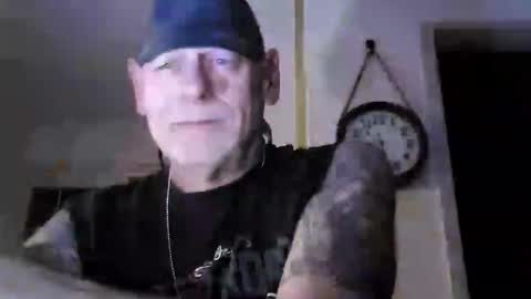 stormynorm14 online show from 10/18/25, 02:25