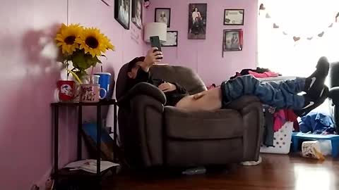 Snapshot of str33twyz3 chatting on 12/04/24, 02:26 Streetwyze online show from 12/04/24, 02:26