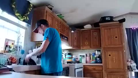 Snapshot of str33twyz3 chatting on 02/02/25, 09:34 Streetwyze online show from 02/02/25, 09:34