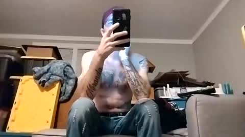 Snapshot of str33twyz3 chatting on 10/20/25, 08:15 Streetwyze online show from 10/20/25, 08:15