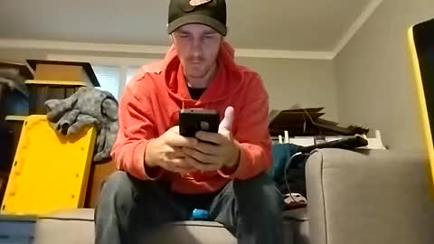 Snapshot of str33twyz3 chatting on 10/29/25, 12:07 Streetwyze online show from 10/29/25, 12:07