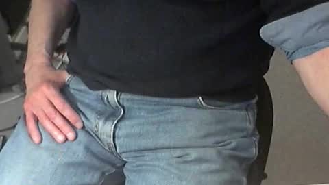 Snapshot of str8_dave chatting on 04/10/26, 08:57 Dave online show from 04/10/26, 08:57