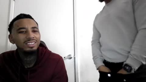 Snapshot of str8dj chatting on 11/08/25, 06:02 Dj online show from 11/08/25, 06:02