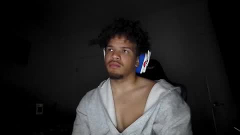 Snapshot of str8dj chatting on 11/17/25, 06:52 Dj online show from 11/17/25, 06:52