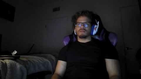 Snapshot of str8dj chatting on 04/02/26, 03:37 Dj online show from 04/02/26, 03:37