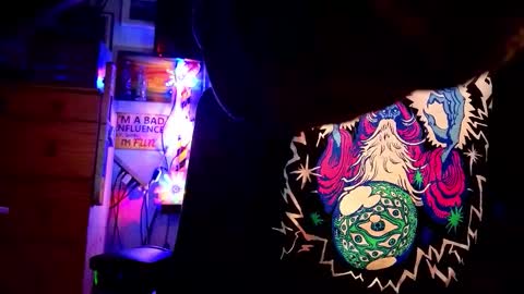 Str8 online show from 12/17/25, 06:41