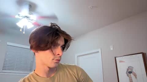 Snapshot of str8whiteboy21 chatting on 06/22/26, 05:37 str8whiteboy21 online show from 06/22/26, 05:37