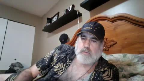 Straightbear4you online show from 07/09/26, 04:16