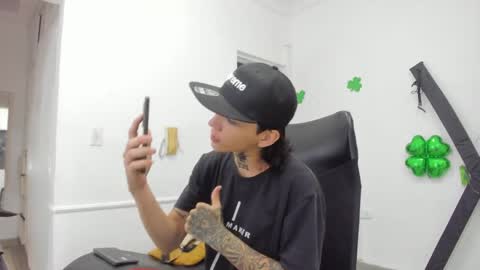 Snapshot of straightboy_nick chatting on 04/01/26, 04:57 NICK online show from 04/01/26, 04:57