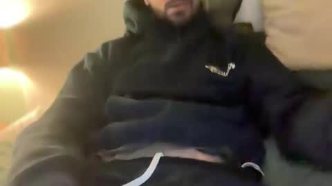 straightfirelotus1000000 online show from 02/05/26, 10:42