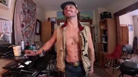 Cowboy Zuhly online show from 12/01/25, 05:18